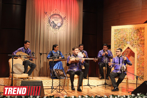 В Астане с большим успехом прошел концерт азербайджанского инструментального ансамбля "Мугам"