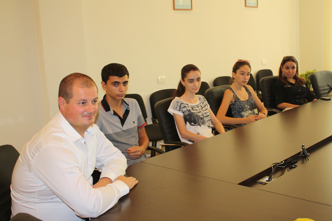 В Баку прошла встреча с членом Совета Украинской молодежной общественной палаты (фото)