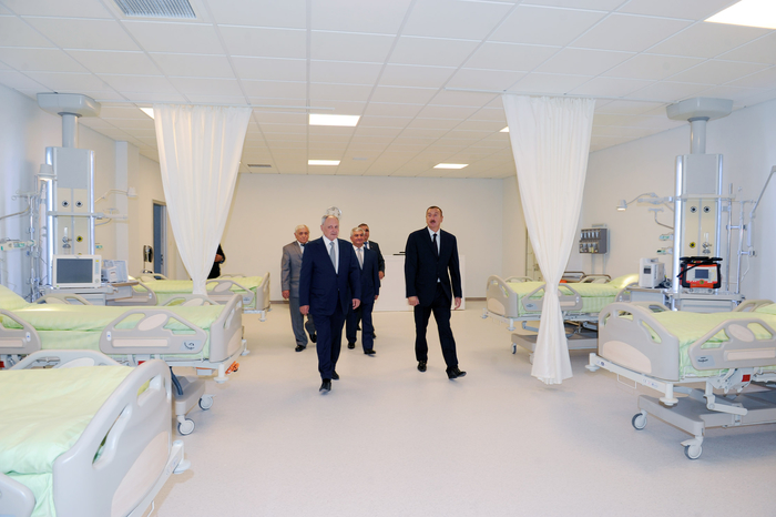 Ильхам Алиев: В большинстве районных центров и городов Азербайджана уже предоставляются квалифицированные медицинские услуги (ФОТО)
