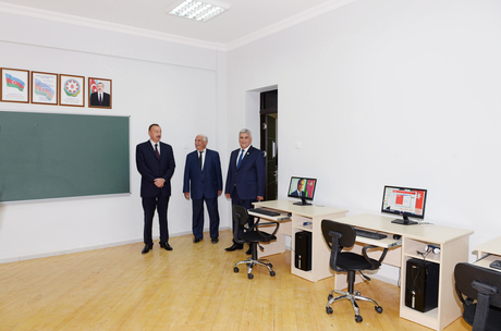 Azerbaijani President Ilham Aliyev familiarizes with conditions in new building of school in Sabirabad District (PHOTO)