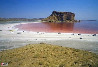İranın energetika naziri: Urmiya gölünün yarısı quruyub