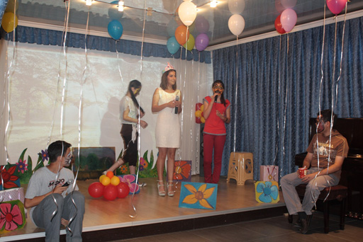В Баку прошло праздничное мероприятие для первоклассников, посвященное Дню знаний (фото)
