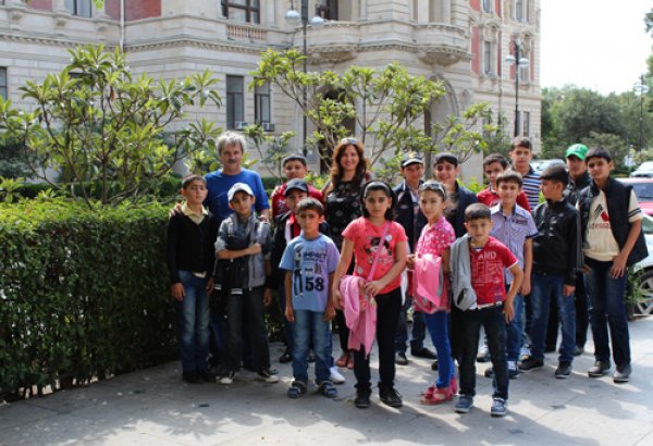 В Азербайджане для детей из семей беженцев и вынужденных переселенцев разработана  экологическая программа "Зеленая Школа" (фото)
