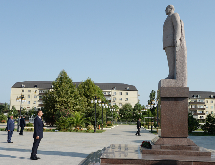 Президент Ильхам Алиев прибыл в Масаллинский район (ФОТО)