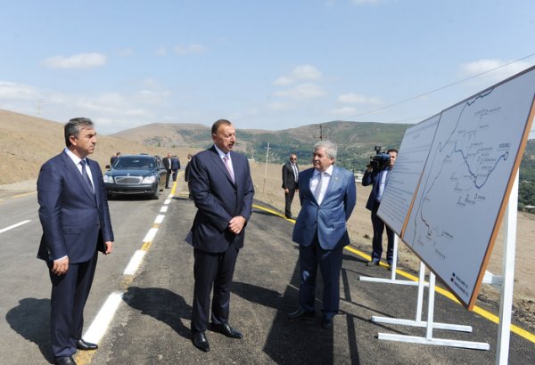 Президент Ильхам Алиев принял участие в открытии 20-километрового участка автодороги Ярдымлы-Деман-Арвана (ФОТО)