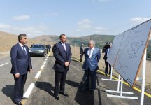 İlham Əliyev Yardımlı-Deman-Arvana avtomobil yolunun 20 kilometrlik hissəsinin açılışında iştirak edib (FOTO)