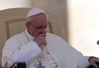 У Папы римского Франциска обнаружена опухоль мозга – СМИ