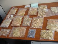В Азербайджане предотвращена попытка контрабандного провоза драгоценностей из Турции (ФОТО)