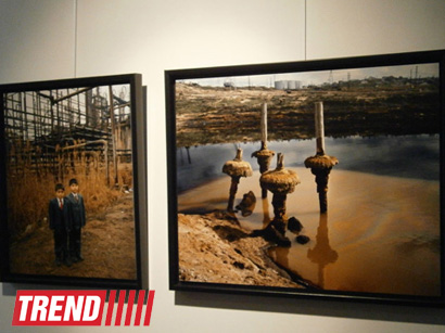 В Испании представлены фотоработы и книга Рены Эфенди "Жидкая земля" (фото)