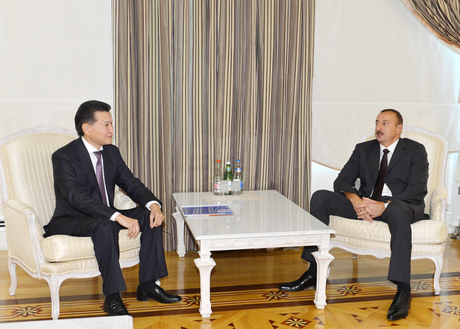 Azerbaijani President receives President of World Chess Federation