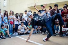 В Баку прошел чемпионат по уличным танцам (фотосессия)