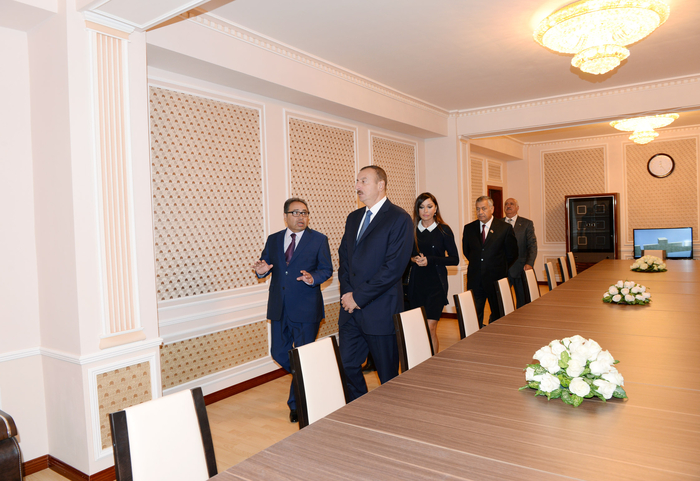 Президент Азербайджана и его супруга приняли участие в открытии центра Бакинского госуниверситета в Губе (ФОТО)