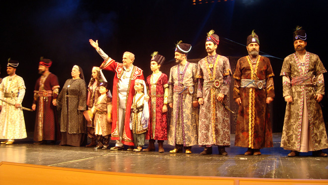 "Шах Гаджар"  -  величие азербайджанского театрального искусства (фото)