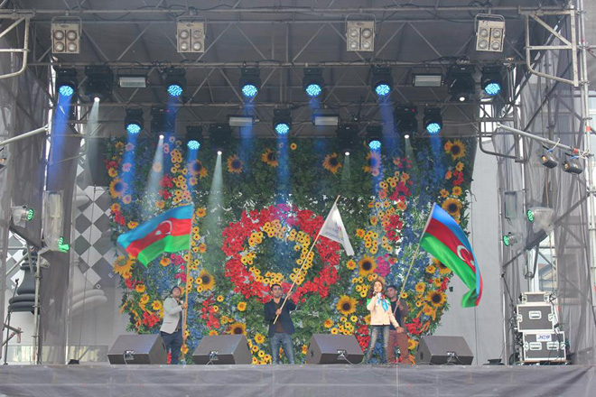 Азербайджанская культура и кухня представлена на фестивале "Єдина родина - моя Україна" (фото)