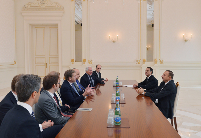 Президент Азербайджана принял делегацию во главе с посланником премьер-министра Великобритании по вопросам торговли