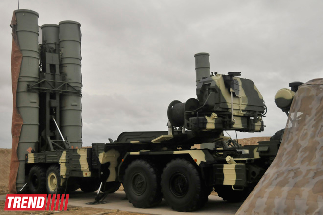 В Азербайджане прошел общественный смотр зенитно-ракетного комплекса S-300 (ФОТО)
