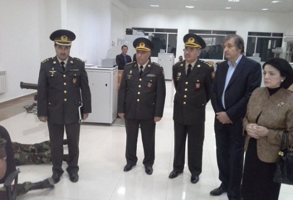 В Баку состоялась встреча военнослужащих и представителей интеллигенции (ФОТО)
