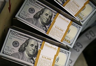 Dollar on tenterhooks as investors await Fed policy clues