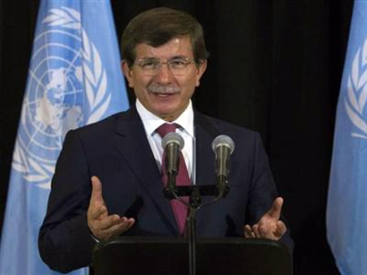 Davutoglu calls for UN reform whilst in Washington