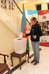 Azerbaijani citizens living in U.S. begin casting Azerbaijani presidential election votes (PHOTO)