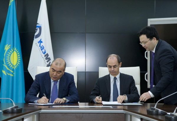 Kazakh KazMunaiGas signs memo on cooperation with French Vallourec & Mannesmann Tubes (PHOTO)