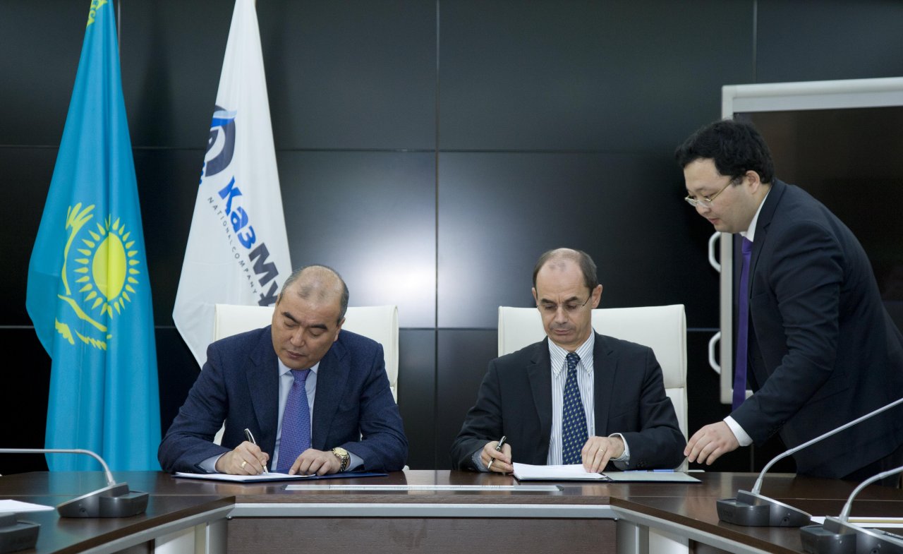 Kazakh KazMunaiGas signs memo on cooperation with French Vallourec & Mannesmann Tubes (PHOTO)