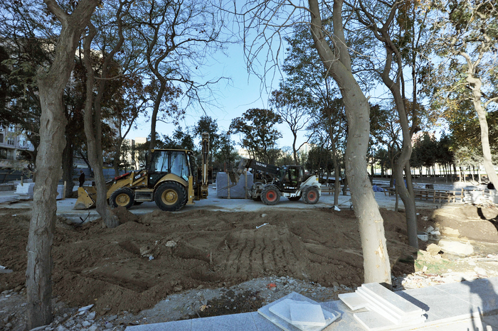 Azerbaijani President and his spouse observe work at Dada Gorgud Park in Baku’s Narimanov district (PHOTO)