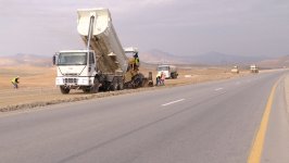 В Азербайджане продолжаются работы по расширению автодороги Баку-Шамахы-Евлах (ФОТО)