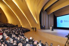 Президент Ильхам Алиев: Баку превратился в один из центров  международного сотрудничества (версия 3) (ФОТО)