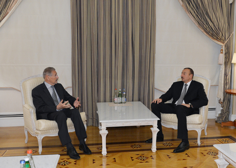 Azerbaijani President Ilham Aliyev receives former Romanian President