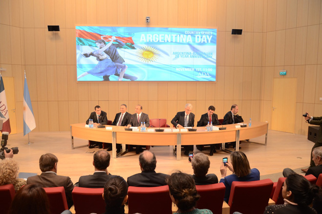 В Азербайджанской дипакадемии прошел "День Аргентины" (ФОТО)