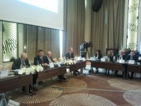 В рамках III Бакинского международного гуманитарного форума проходит "круглый стол" на тему "Национальное самосознание в период постмодернизма" (ФОТО)