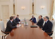 Azerbaijani President receives BP Group Chief Executive (PHOTO)