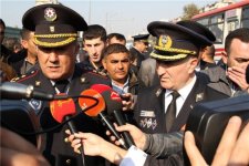 В Баку продолжаются рейды против водителей автобусов и такси, нарушающих требования закона (ФОТО)
