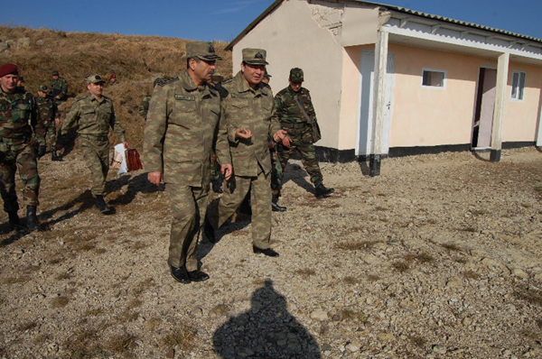 Azerbaijani Defense Minister visits front lines (PHOTO)