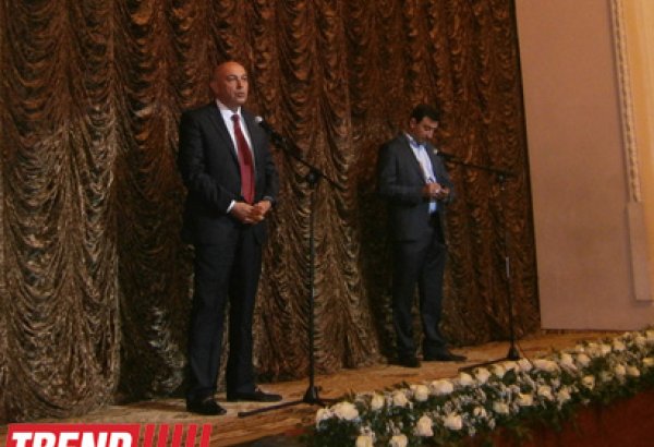 В Баку состоялось открытие II Международного фестиваля кукольных театров "Cırtdan" (ФОТО)