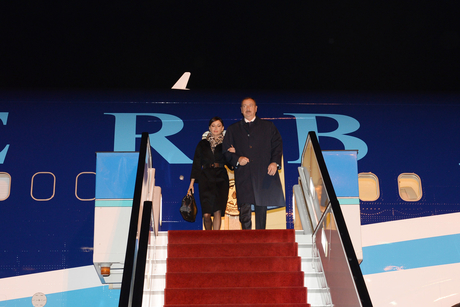 President Ilham Aliyev arrives in Turkey for official visit (PHOTO)