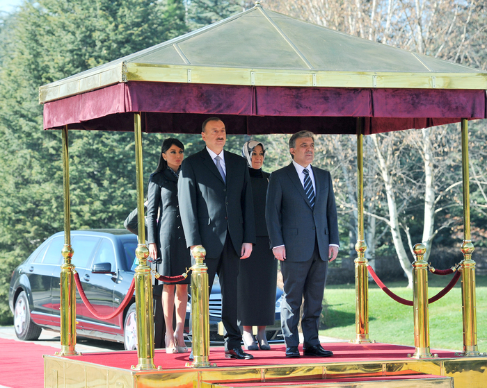 В Анкаре состоялась церемония официальной встречи Президента Азербайджана (ФОТО)