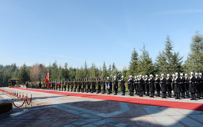 В Анкаре состоялась церемония официальной встречи Президента Азербайджана (ФОТО)