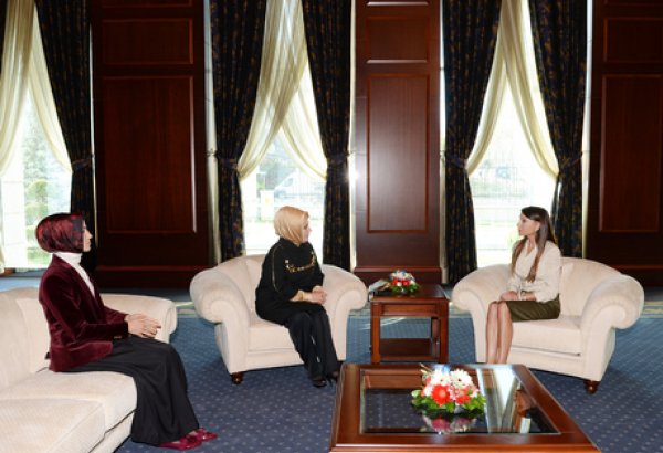 Azerbaijan`s first lady meets spouse of Turkish Premier (PHOTO)