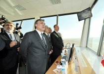 President Ilham Aliyev views Turkish Aerospace Industries, Inc. (PHOTO)
