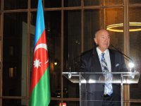 В Париже состоялась выставка, посвященная жизни и творчеству гениального азербайджанского поэта Низами Гянджеви (ФОТО)