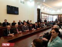 Посол США встретился со студентами Азербайджанского экономического университета (ФОТО)