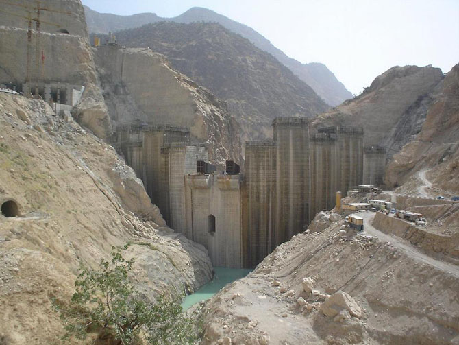 Official: Iran’s Karoun-4 dam likely damaged and cracked