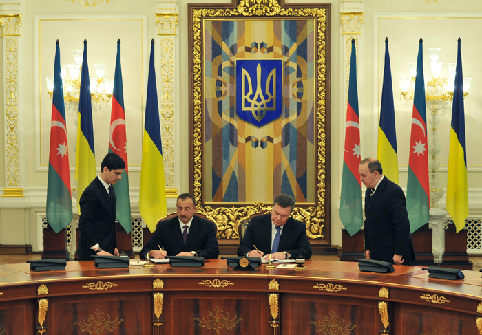 Azerbaijan, Ukraine sign five documents (PHOTO)