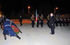 Президент Беларуси в Баку почтил память  общенационального лидера Гейдара Алиева (ФОТО)