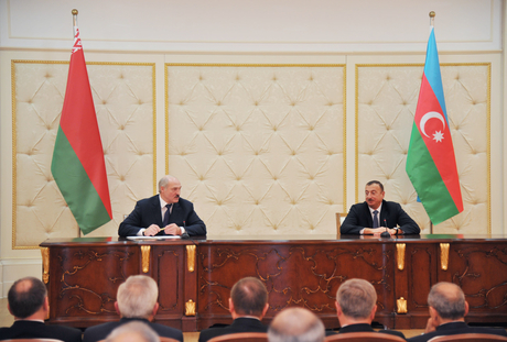 Президент Ильхам Алиев: Азербайджан и Беларусь имеют очень хорошие перспективы для увеличения товарооборота (ФОТО)