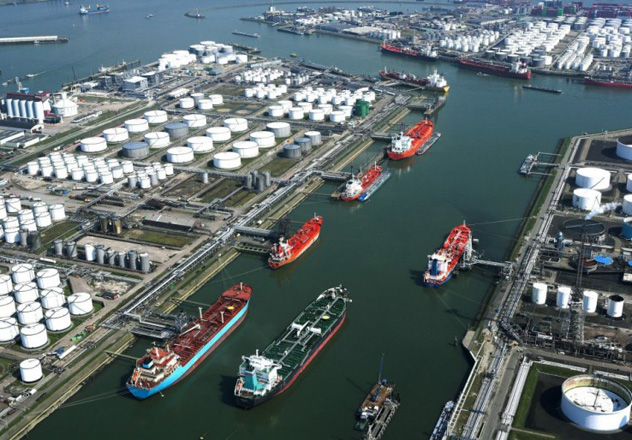 Mayor: Azerbaijani oil supplies can be increased through port of Rotterdam