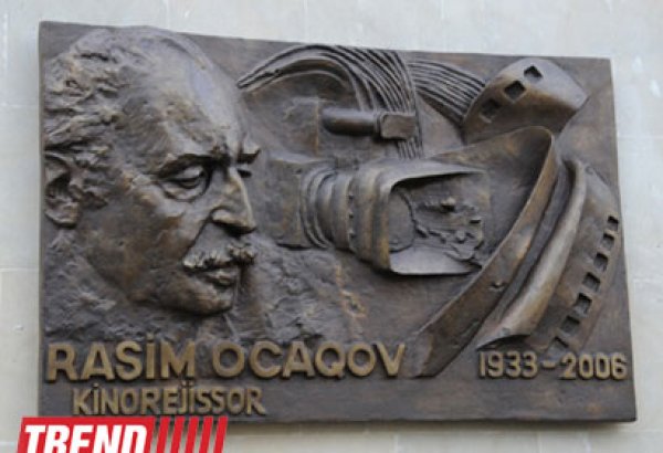 Bakıda Rasim Ocaqovun barelyefinin açılışı olub (FOTO)