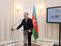 Мехрибан Алиева приняла участие в выставке «Азербайджан – пространство толерантности» в Париже (версия 2) (ФОТО)